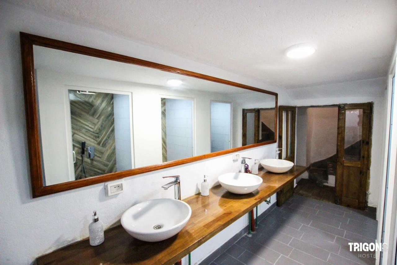 Trigona Hostel Gjirokastra Zewnętrze zdjęcie