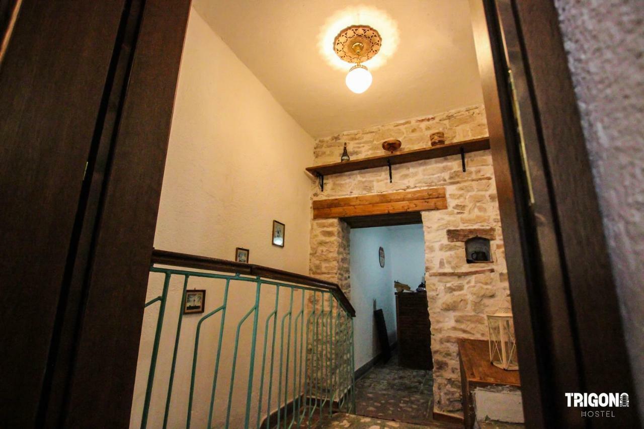 Trigona Hostel Gjirokastra Zewnętrze zdjęcie