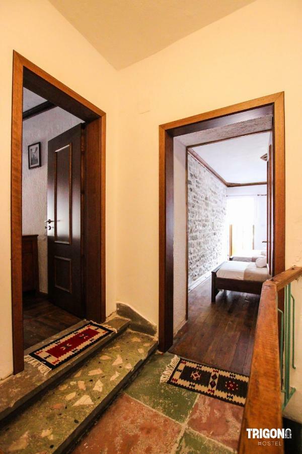 Trigona Hostel Gjirokastra Zewnętrze zdjęcie
